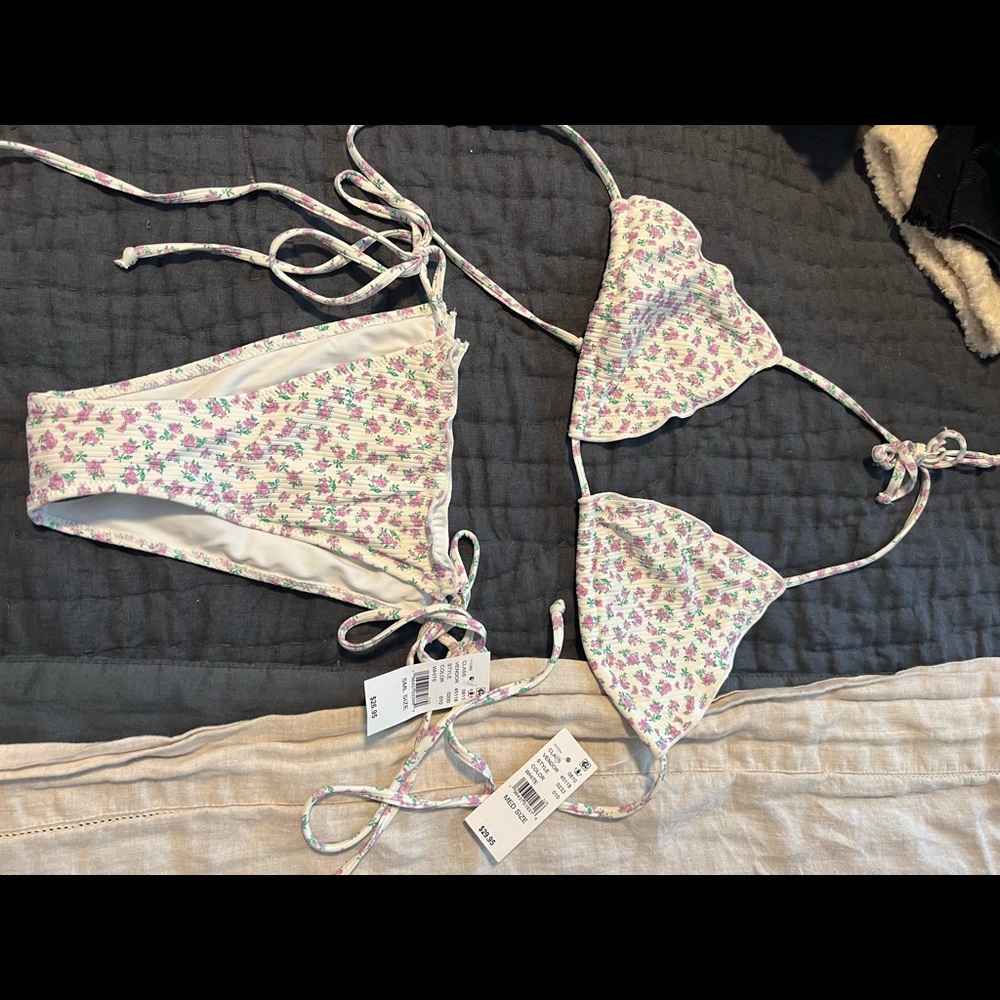 Pacsun bikini -New with tags- Medium top small bottom